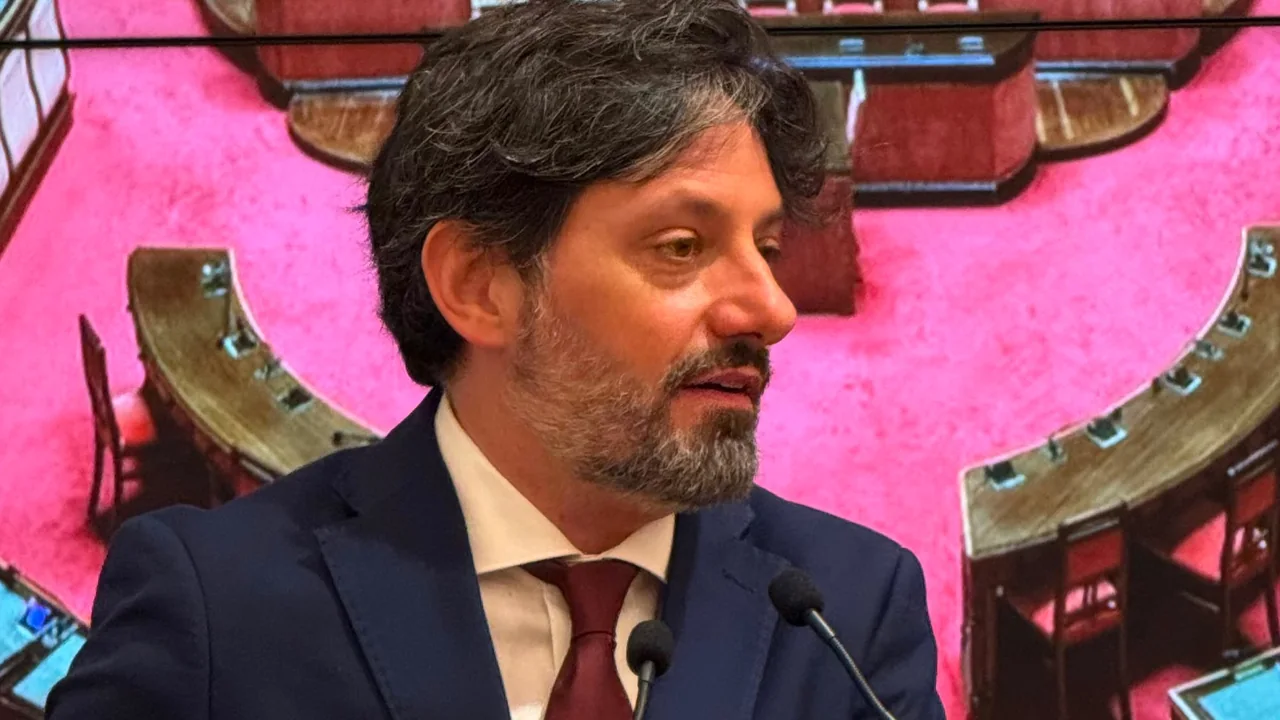 Antonino Polimeni alla conferenza stampa in Senato, Sala Caduti di Nassirya, 8 luglio 2026