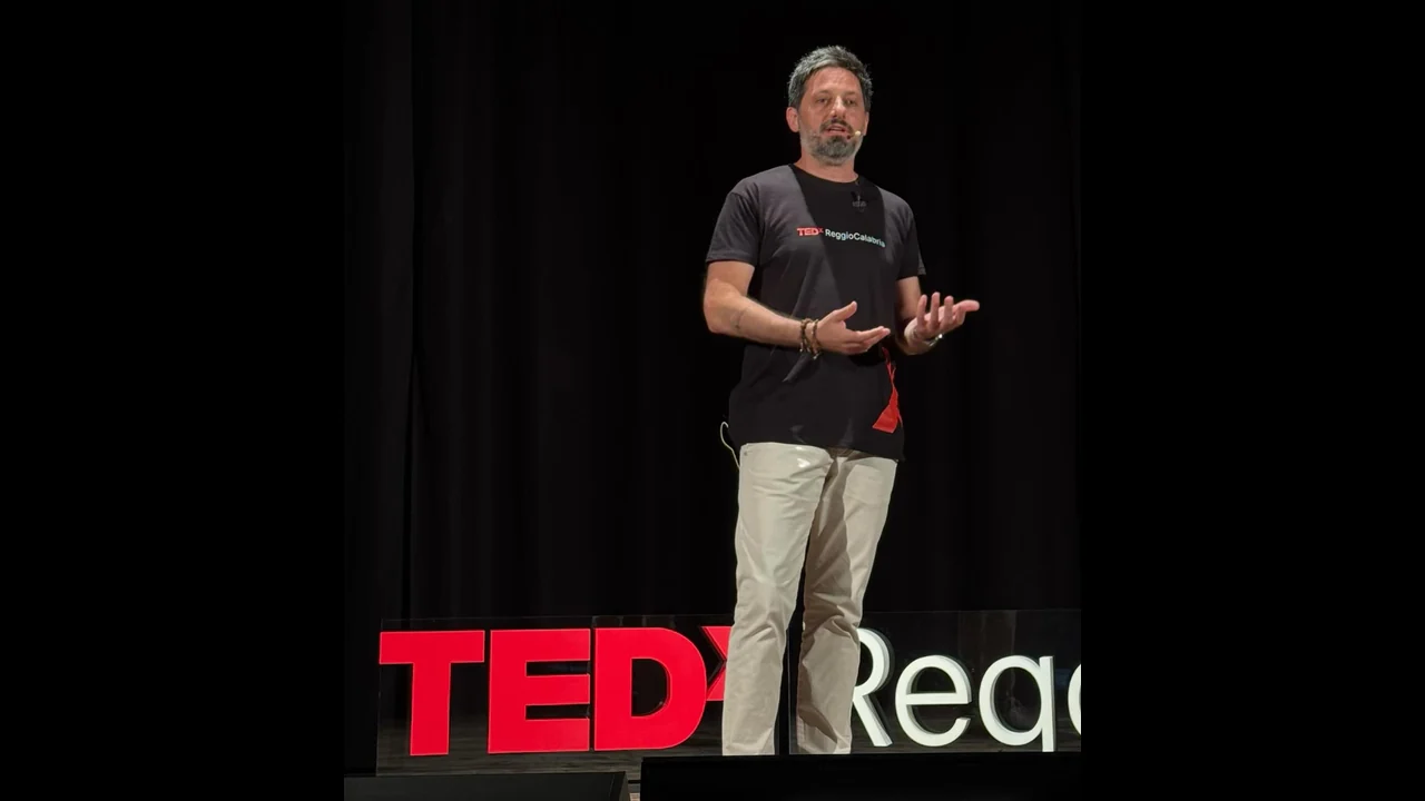 Antonino Polimeni sul palco di TEDx Reggio Calabria, luglio 2025